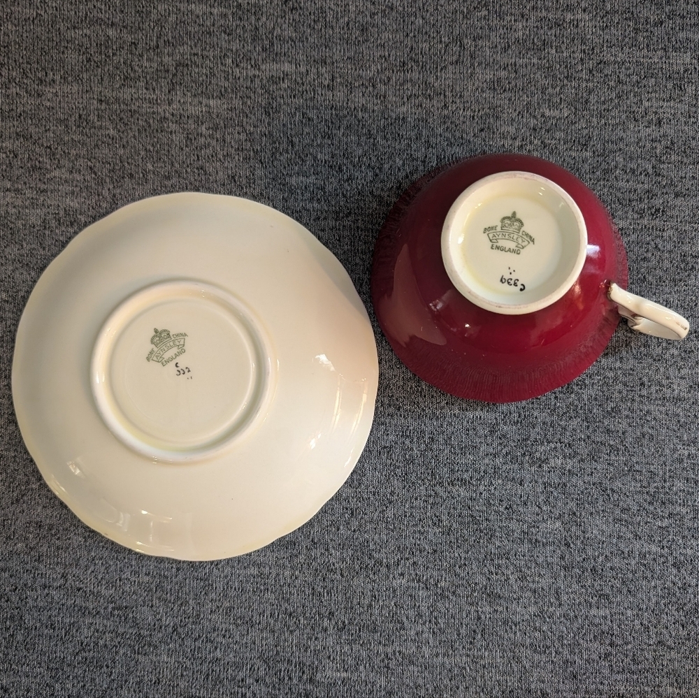 Aynsley Red/Magenta Tea Cup and Saucer with Floral Pattern and Gold Vines - Picture 3 of 5